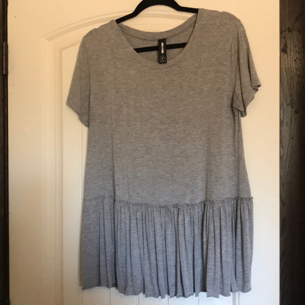 Agnes & Dora Relaxed Ruffle Top